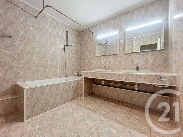 Appartement F3 &agrave; louer - 3 pi&egrave;ces - 116,79 m2 - Laxou - 54 - LORRAINE