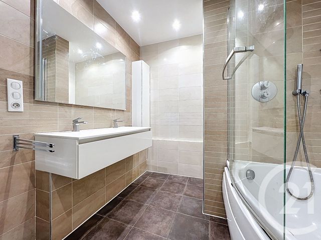 Appartement F4 &agrave; louer - 4 pi&egrave;ces - 93,38 m2 - Nancy - 54 - LORRAINE