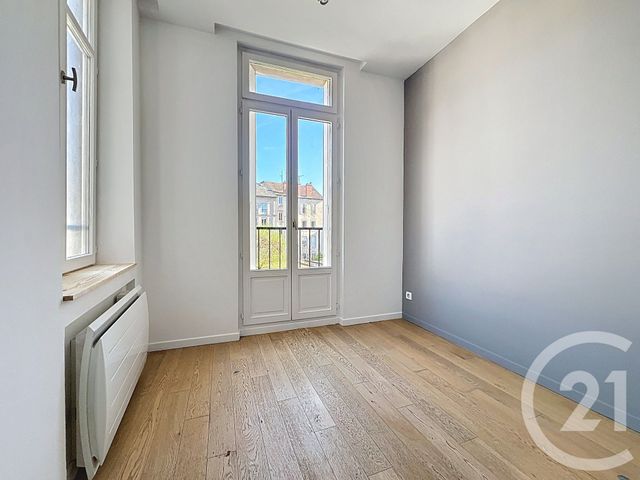 Appartement F4 &agrave; louer - 4 pi&egrave;ces - 93,38 m2 - Nancy - 54 - LORRAINE