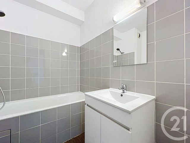 Appartement F1 &agrave; louer - 1 pi&egrave;ce - 25,60 m2 - Villers Les Nancy - 54 - LORRAINE
