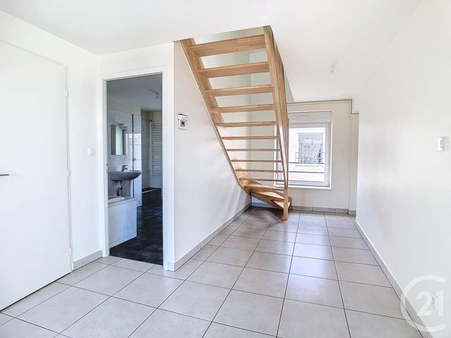 Appartement F3 &agrave; louer - 3 pi&egrave;ces - 75,19 m2 - Champigneulles - 54 - LORRAINE