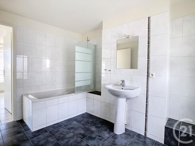 Appartement F3 &agrave; louer - 3 pi&egrave;ces - 75,19 m2 - Champigneulles - 54 - LORRAINE