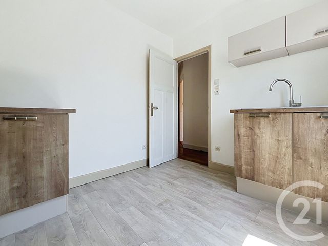 Appartement F3 &agrave; louer - 3 pi&egrave;ces - 53,40 m2 - Vandoeuvre Les Nancy - 54 - LORRAINE
