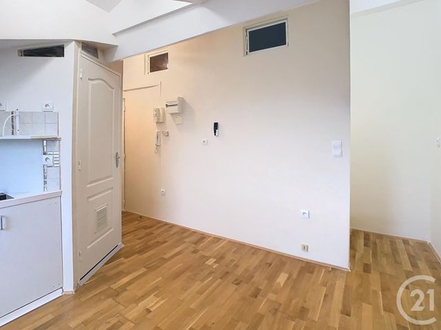 Appartement Studio &agrave; louer - 1 pi&egrave;ce - 12,10 m2 - Nancy - 54 - LORRAINE