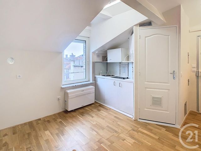 Appartement Studio &agrave; louer - 1 pi&egrave;ce - 12,10 m2 - Nancy - 54 - LORRAINE