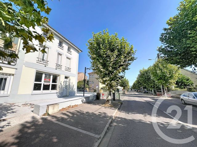 Appartement &agrave; louer - 2 pi&egrave;ces - 120 m2 - Jarville La Malgrange - 54 - LORRAINE