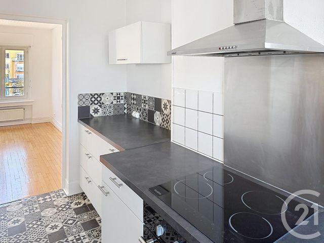 Appartement F4 &agrave; louer - 4 pi&egrave;ces - 101,19 m2 - Charmes - 88 - LORRAINE