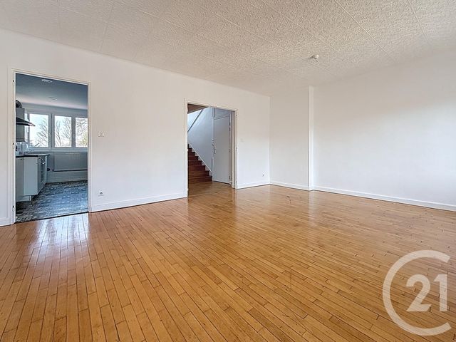 Appartement F4 &agrave; louer - 4 pi&egrave;ces - 101,19 m2 - Charmes - 88 - LORRAINE