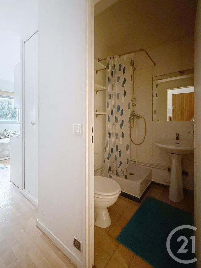 Appartement Studio &agrave; vendre - 1 pi&egrave;ce - 12,95 m2 - Paris - 75020 - ILE-DE-FRANCE