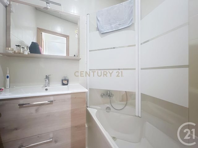 Appartement F3 à vendre - 3 pièces - 49,10 m2 - Paris - 75010 - ILE-DE-FRANCE