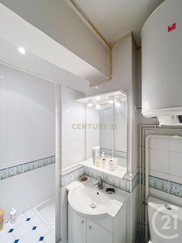 Appartement F5 à vendre - 5 pièces - 136 m2 - Paris - 75010 - ILE-DE-FRANCE