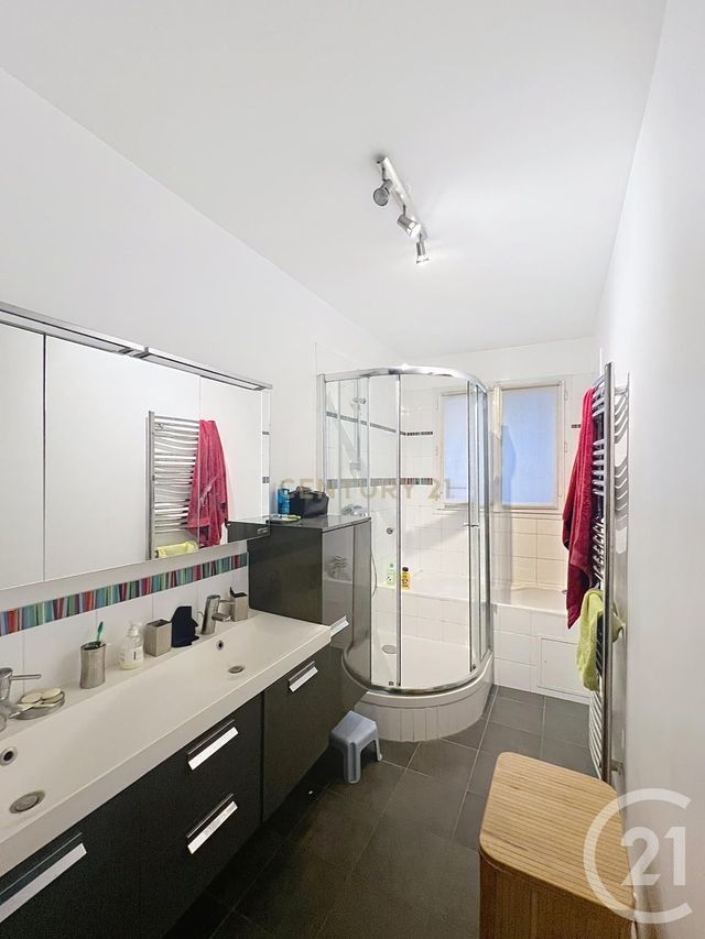 Appartement F5 à vendre - 5 pièces - 136 m2 - Paris - 75010 - ILE-DE-FRANCE