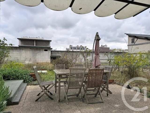 Appartement F3 à vendre - 4 pièces - 85 m2 - Paris - 75018 - ILE-DE-FRANCE