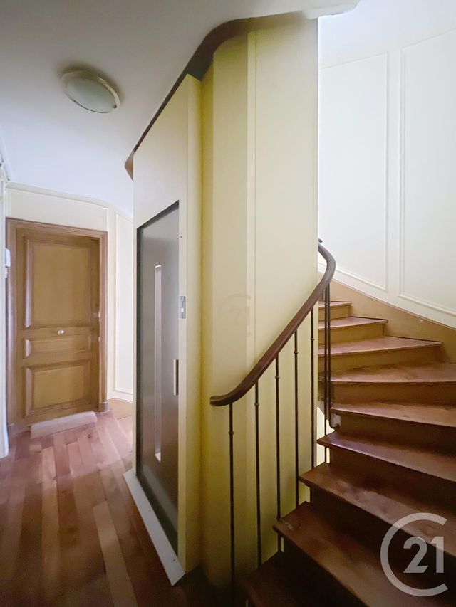 Appartement F2 à vendre - 3 pièces - 54,50 m2 - Paris - 75010 - ILE-DE-FRANCE