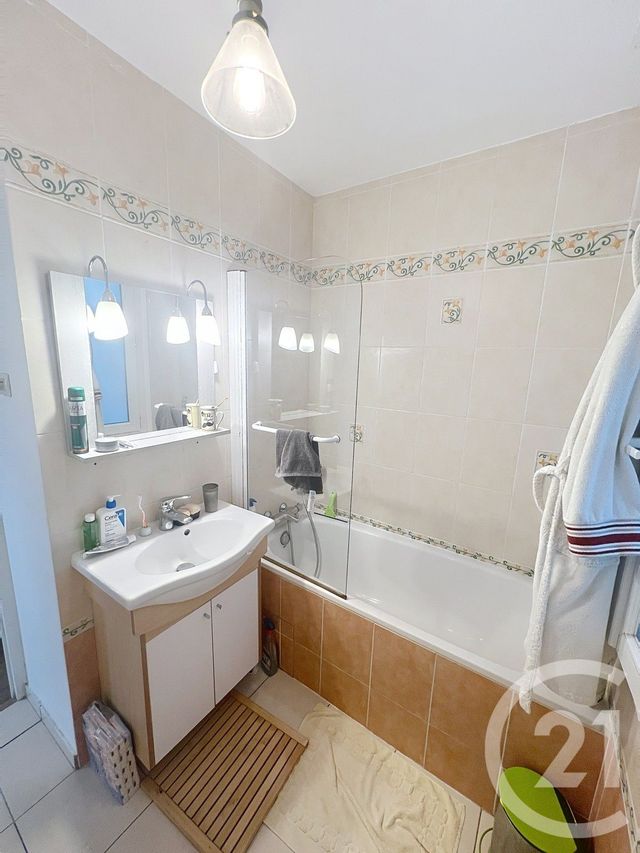 Appartement F2 à vendre - 3 pièces - 54,50 m2 - Paris - 75010 - ILE-DE-FRANCE