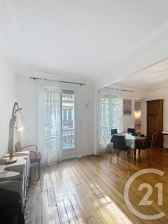 Appartement F2 à vendre - 3 pièces - 54,50 m2 - Paris - 75010 - ILE-DE-FRANCE