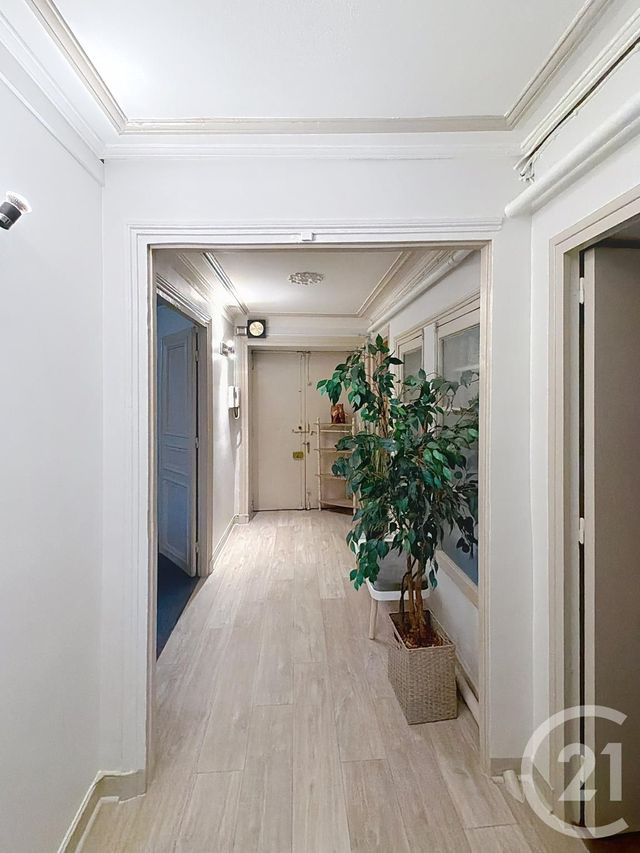 Appartement Local &agrave; vendre - 4 pi&egrave;ces - 100,10 m2 - Paris - 75010 - ILE-DE-FRANCE