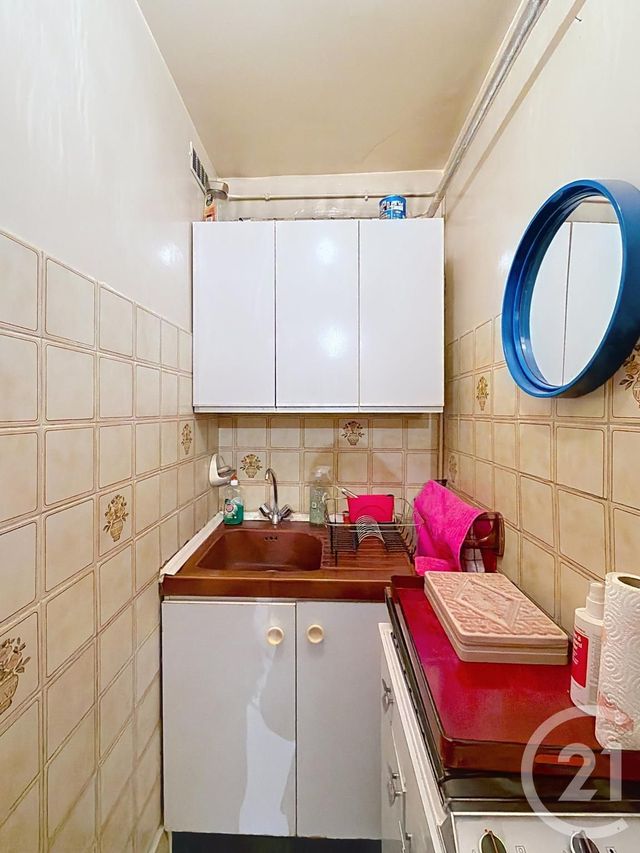 Appartement Local &agrave; vendre - 4 pi&egrave;ces - 100,10 m2 - Paris - 75010 - ILE-DE-FRANCE