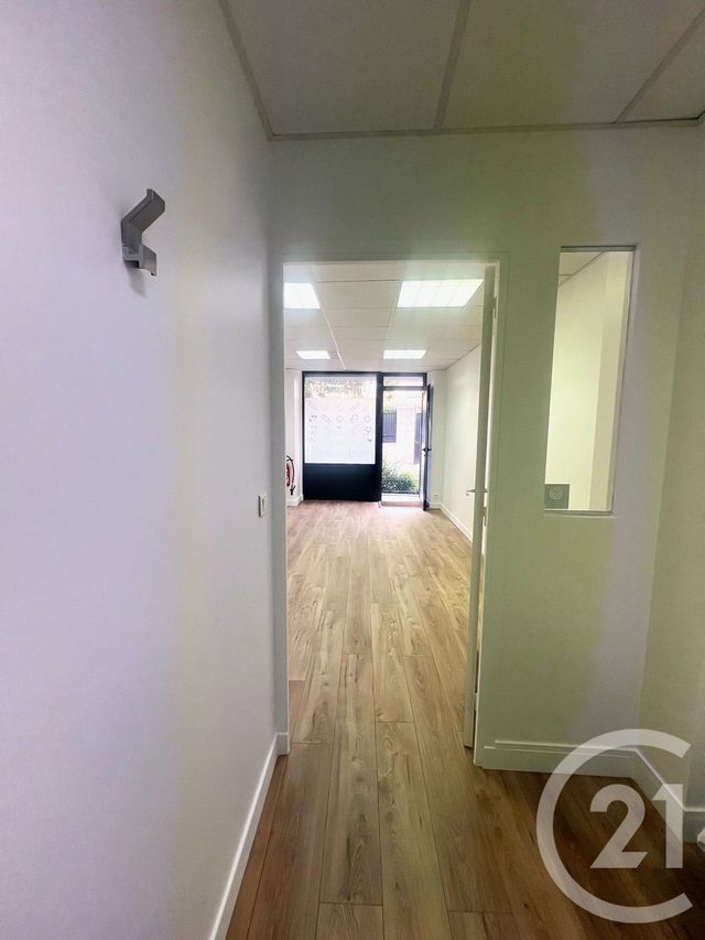 Appartement Local &agrave; louer - 1 pi&egrave;ce - 23 m2 - Paris - 75010 - ILE-DE-FRANCE