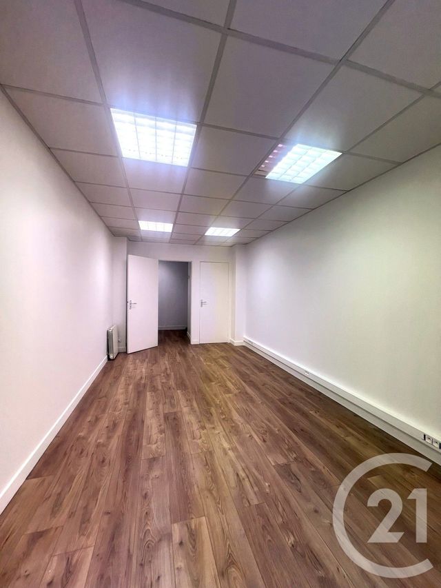 Appartement Local &agrave; louer - 1 pi&egrave;ce - 23 m2 - Paris - 75010 - ILE-DE-FRANCE