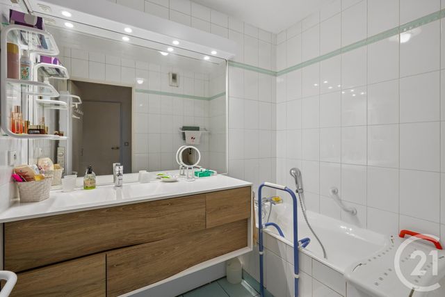Appartement F4 &agrave; vendre - 4 pi&egrave;ces - 95,10 m2 - Paris - 75019 - ILE-DE-FRANCE