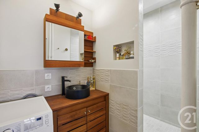 Appartement F2 &agrave; vendre - 2 pi&egrave;ces - 55 m2 - Paris - 75019 - ILE-DE-FRANCE