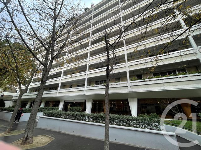 Parking à louer - 10 m2 - Paris - 75015 - ILE-DE-FRANCE