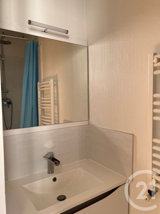 Appartement F1 &agrave; louer - 1 pi&egrave;ce - 25,41 m2 - Paris - 75013 - ILE-DE-FRANCE
