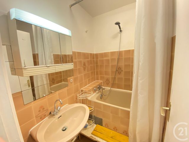 Appartement F1 &agrave; louer - 1 pi&egrave;ce - 20,43 m2 - Paris - 75013 - ILE-DE-FRANCE
