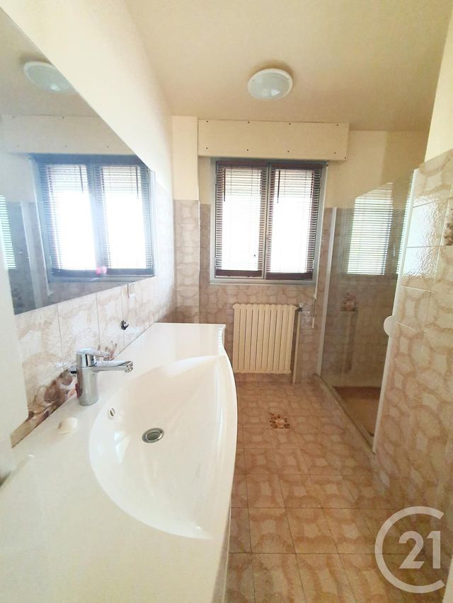 Maison &agrave; vendre - 6 pi&egrave;ces - 147,97 m2 - Ormesson Sur Marne - 94 - ILE-DE-FRANCE