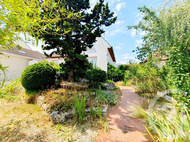Maison &agrave; vendre - 6 pi&egrave;ces - 147,97 m2 - Ormesson Sur Marne - 94 - ILE-DE-FRANCE