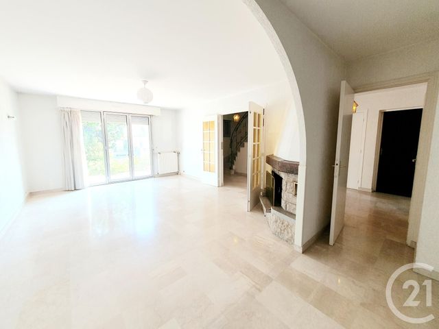 Maison &agrave; vendre - 6 pi&egrave;ces - 147,97 m2 - Ormesson Sur Marne - 94 - ILE-DE-FRANCE