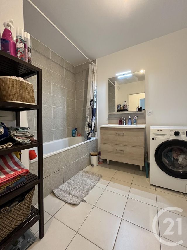 Appartement F3 à vendre - 3 pièces - 61 m2 - Sucy En Brie - 94 - ILE-DE-FRANCE