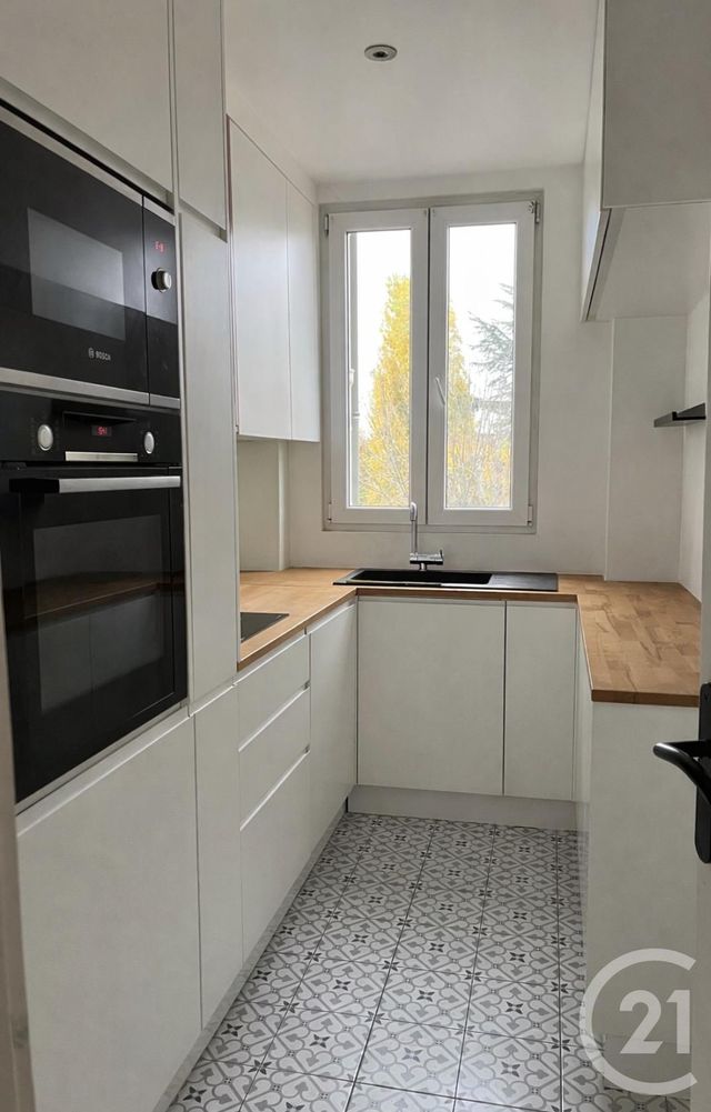 Appartement F4 &agrave; louer - 4 pi&egrave;ces - 81,37 m2 - La Varenne St Hilaire - 94 - ILE-DE-FRANCE