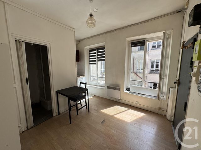 Appartement Chambre &agrave; vendre - 1 pi&egrave;ce - 12,68 m2 - Paris - 75019 - ILE-DE-FRANCE