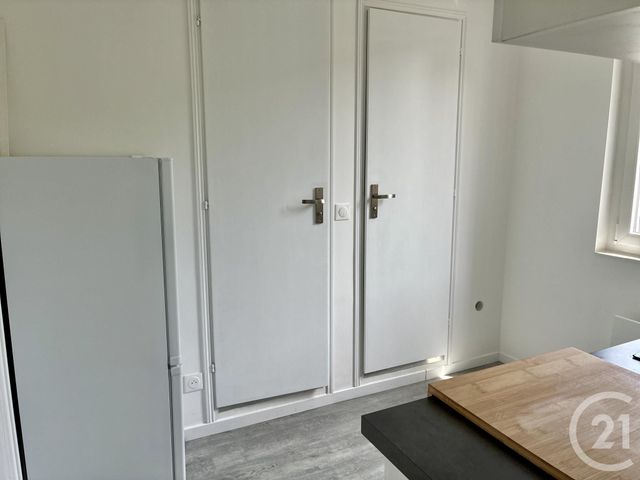Appartement T1 &agrave; louer - 1 pi&egrave;ce - 19 m2 - Sucy En Brie - 94 - ILE-DE-FRANCE