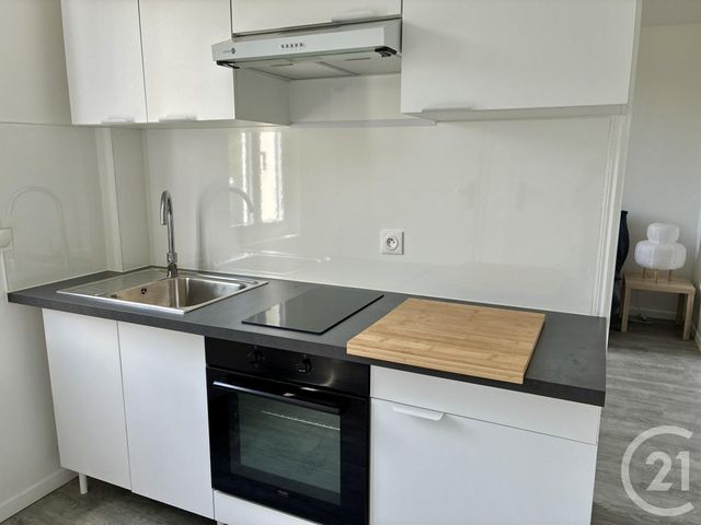Appartement T1 &agrave; louer - 1 pi&egrave;ce - 19 m2 - Sucy En Brie - 94 - ILE-DE-FRANCE