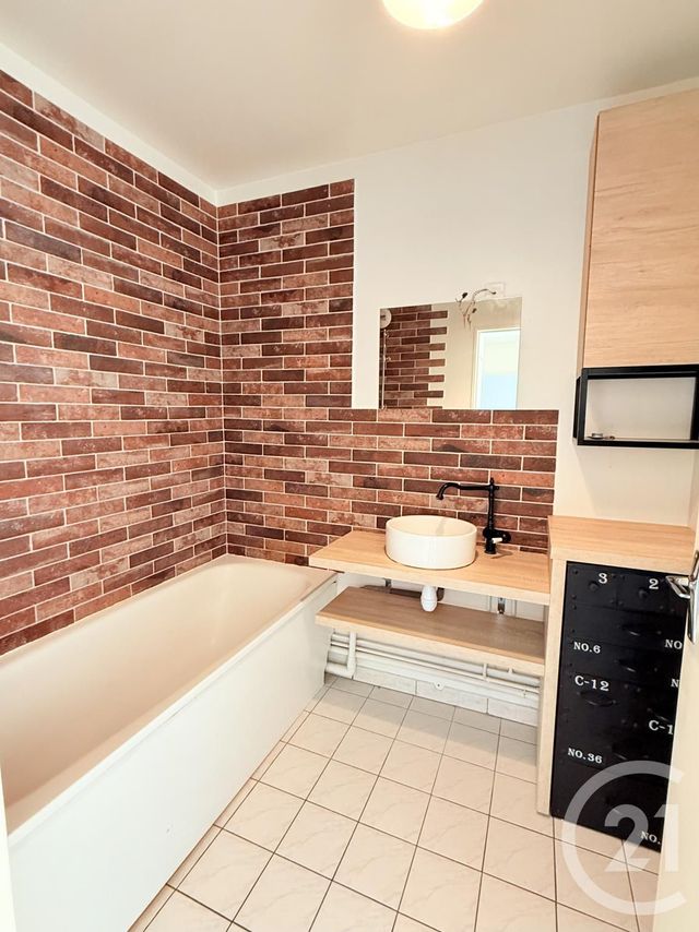 Appartement F2 &agrave; louer - 2 pi&egrave;ces - 45,56 m2 - Sucy En Brie - 94 - ILE-DE-FRANCE