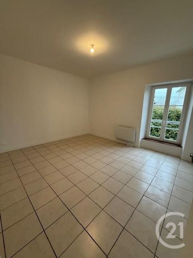 Appartement &agrave; louer - 4 pi&egrave;ces - 100,54 m2 - Mouroux - 77 - ILE-DE-FRANCE