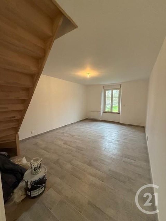 Appartement &agrave; louer - 4 pi&egrave;ces - 100,54 m2 - Mouroux - 77 - ILE-DE-FRANCE