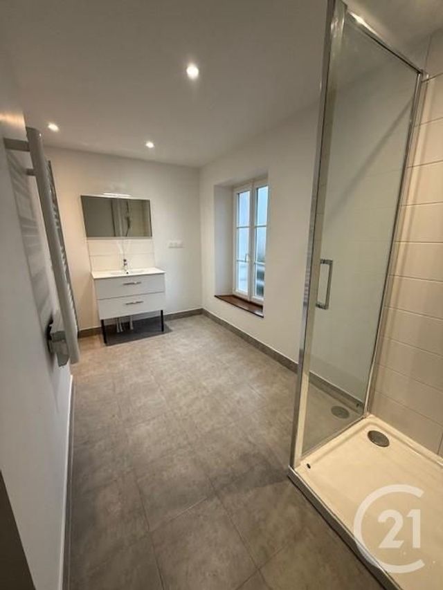 Appartement &agrave; louer - 4 pi&egrave;ces - 100,54 m2 - Mouroux - 77 - ILE-DE-FRANCE