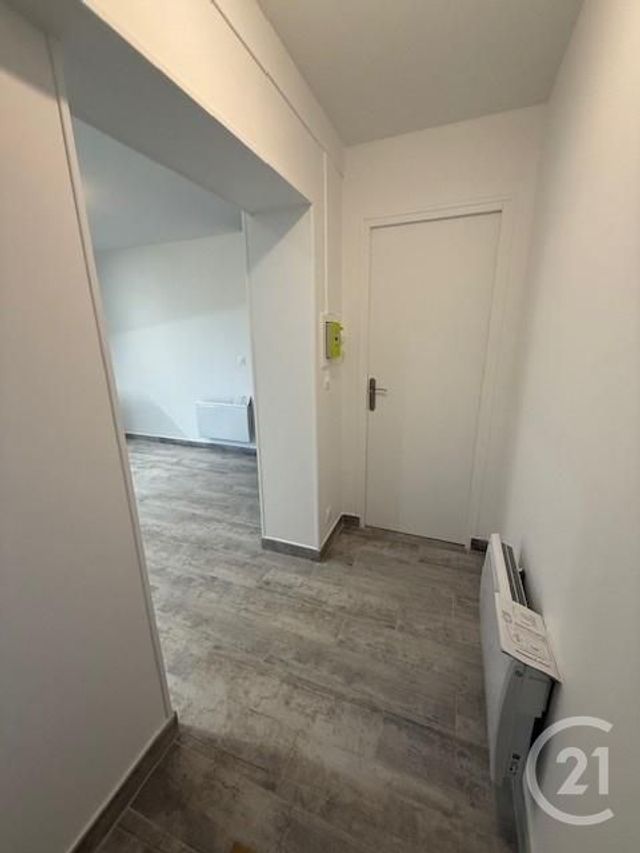 Appartement &agrave; louer - 4 pi&egrave;ces - 100,54 m2 - Mouroux - 77 - ILE-DE-FRANCE