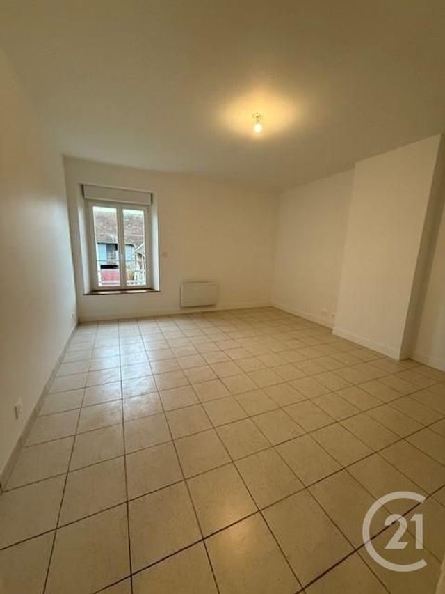 Appartement &agrave; louer - 4 pi&egrave;ces - 100,54 m2 - Mouroux - 77 - ILE-DE-FRANCE