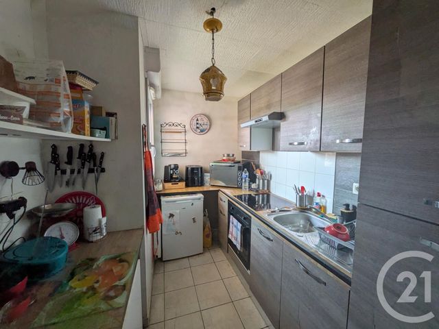 Appartement F3 à vendre - 3 pièces - 61 m2 - La Ferte Gaucher - 77 - ILE-DE-FRANCE