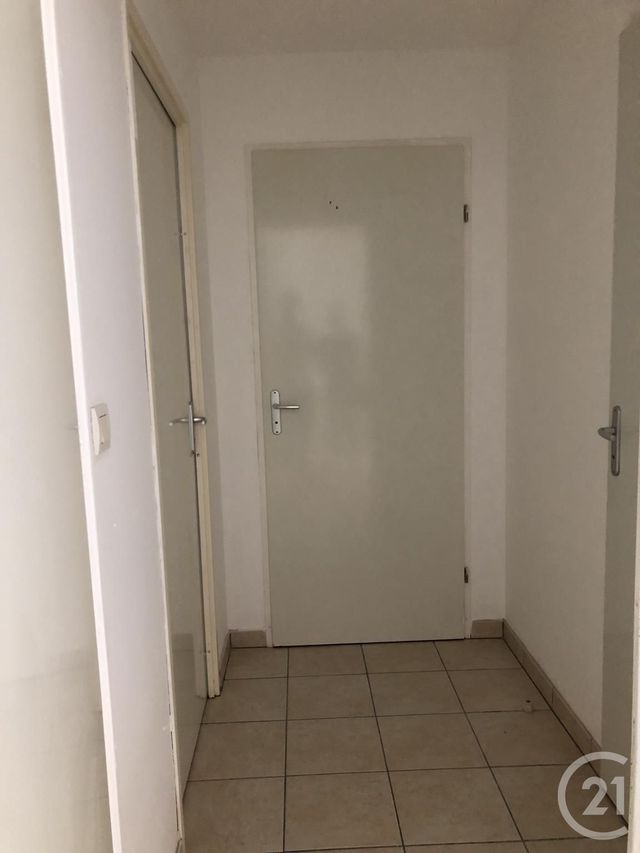 Appartement F2 à louer - 2 pièces - 45,42 m2 - La Ferte Gaucher - 77 - ILE-DE-FRANCE