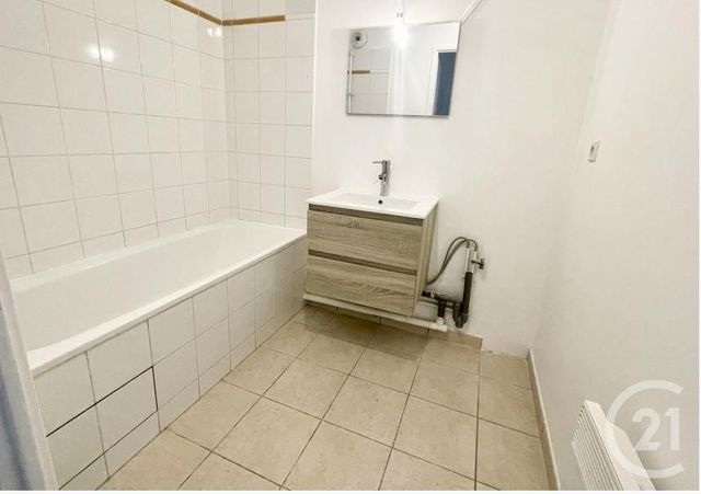 Appartement F2 à louer - 2 pièces - 46,10 m2 - La Ferte Gaucher - 77 - ILE-DE-FRANCE