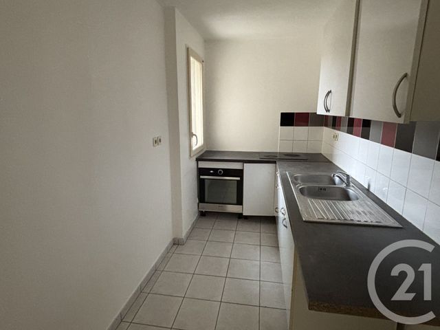 Appartement F3 &agrave; louer - 3 pi&egrave;ces - 65,47 m2 - Coulommiers - 77 - ILE-DE-FRANCE
