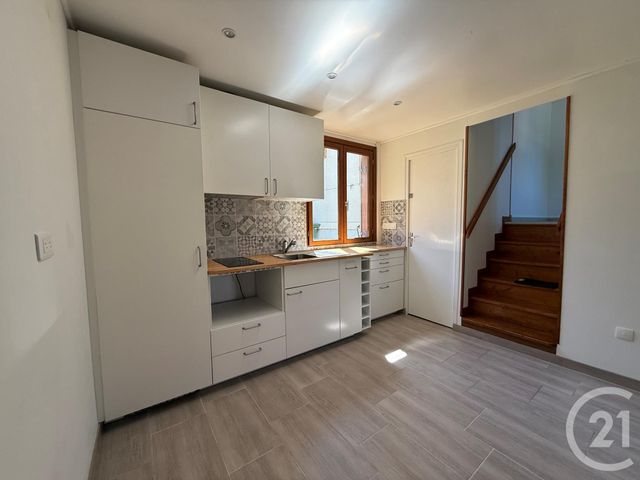 Maison &agrave; louer - 2 pi&egrave;ces - 28,02 m2 - St Remy La Vanne - 77 - ILE-DE-FRANCE