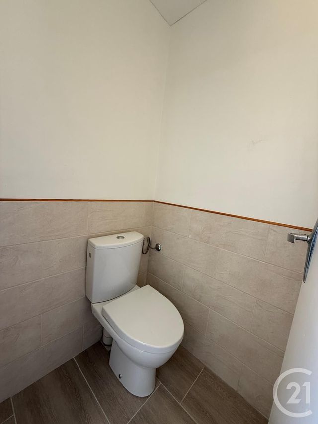 Maison &agrave; louer - 2 pi&egrave;ces - 28,02 m2 - St Remy La Vanne - 77 - ILE-DE-FRANCE