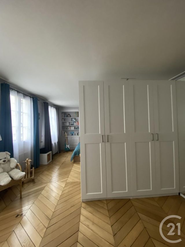 Appartement Duplex &agrave; louer - 6 pi&egrave;ces - 152,24 m2 - Coulommiers - 77 - ILE-DE-FRANCE